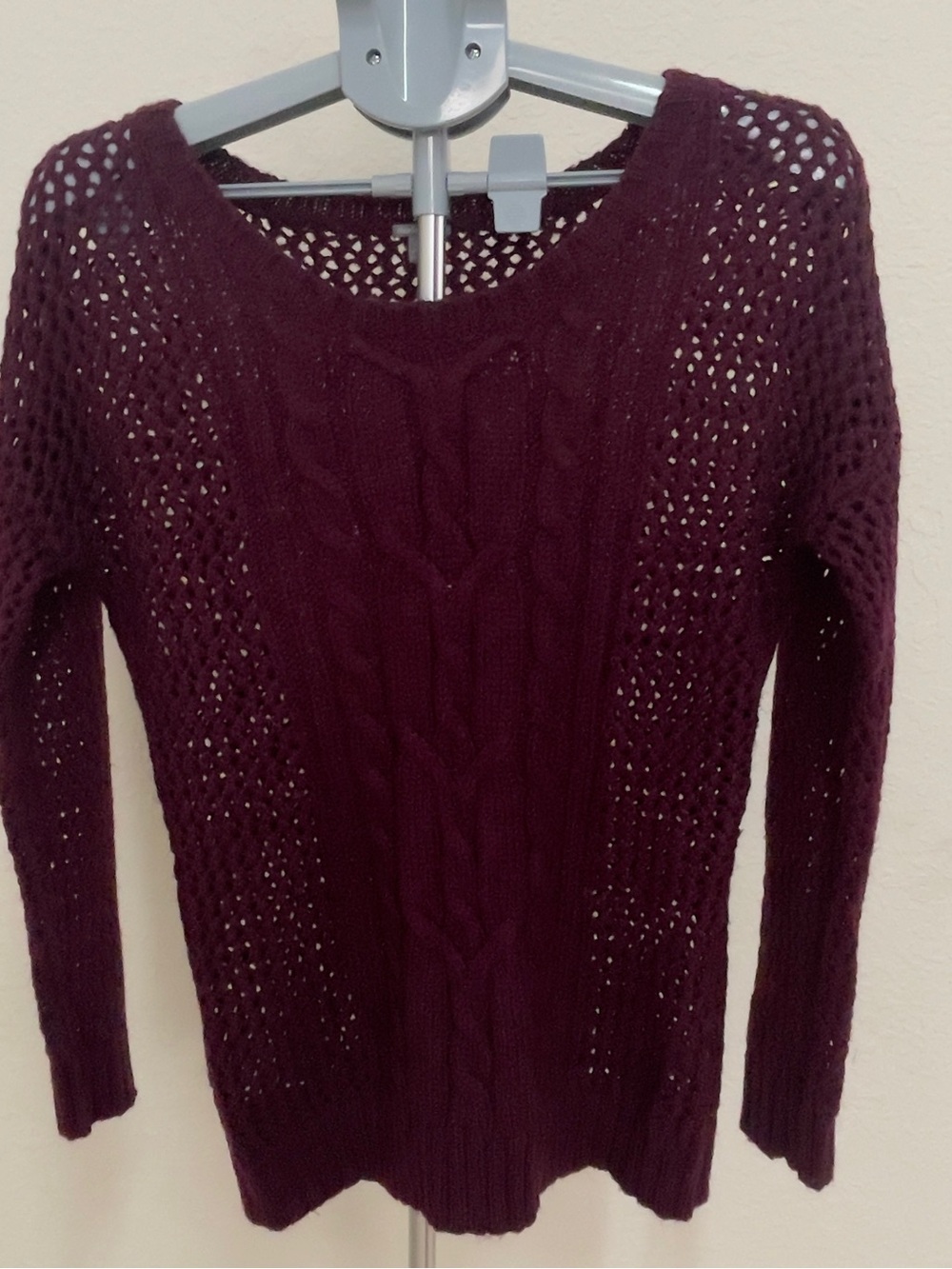 Deep burgundy cable-knit pullover sweater by Charlotte Russe size Medium
